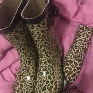 Copelli ny rain boots size 7 with a umbrella
